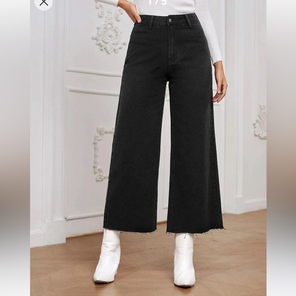 Forever 21 Denim - Black wide flare petite jeans